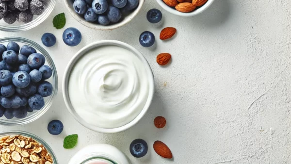 目に良いレシピ・ブルーベリーとヨーグルトのパフェ